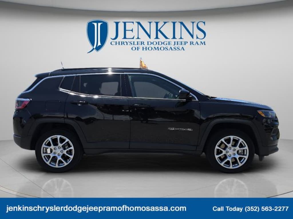 Used 2023 Jeep Compass Latitude Lux SUV