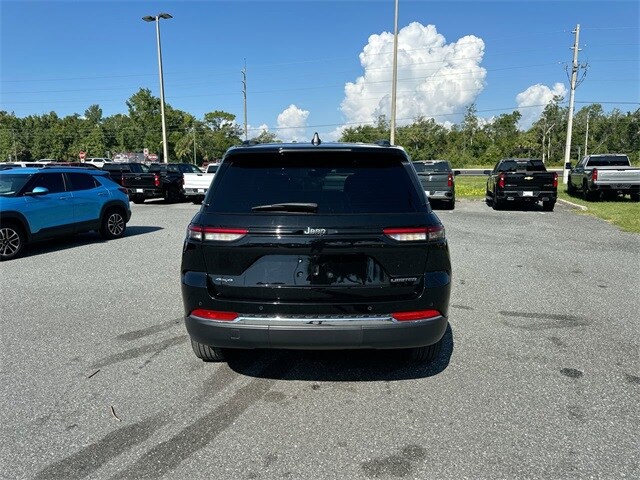 2022 Jeep Grand Cherokee Limited photo 4