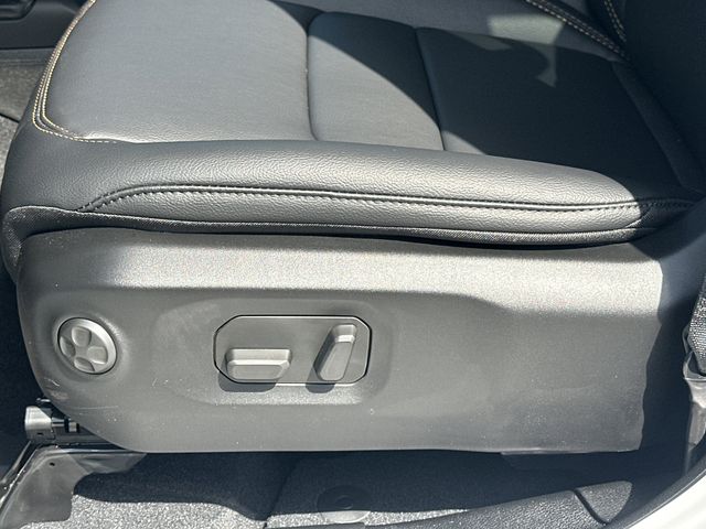 2025 Jeep Wrangler 4-Door Sahara - Photo 18