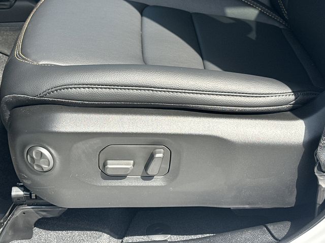 2025 Jeep Wrangler 4-Door Sahara - Photo 18