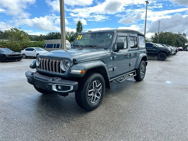 2024 Jeep Wrangler Sahara photo 2