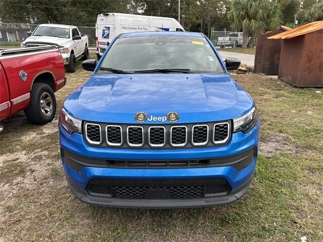 2024 Jeep Compass Sport photo 2
