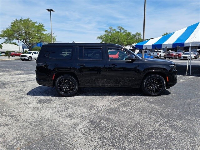 2024 Jeep Grand Wagoneer III photo 3
