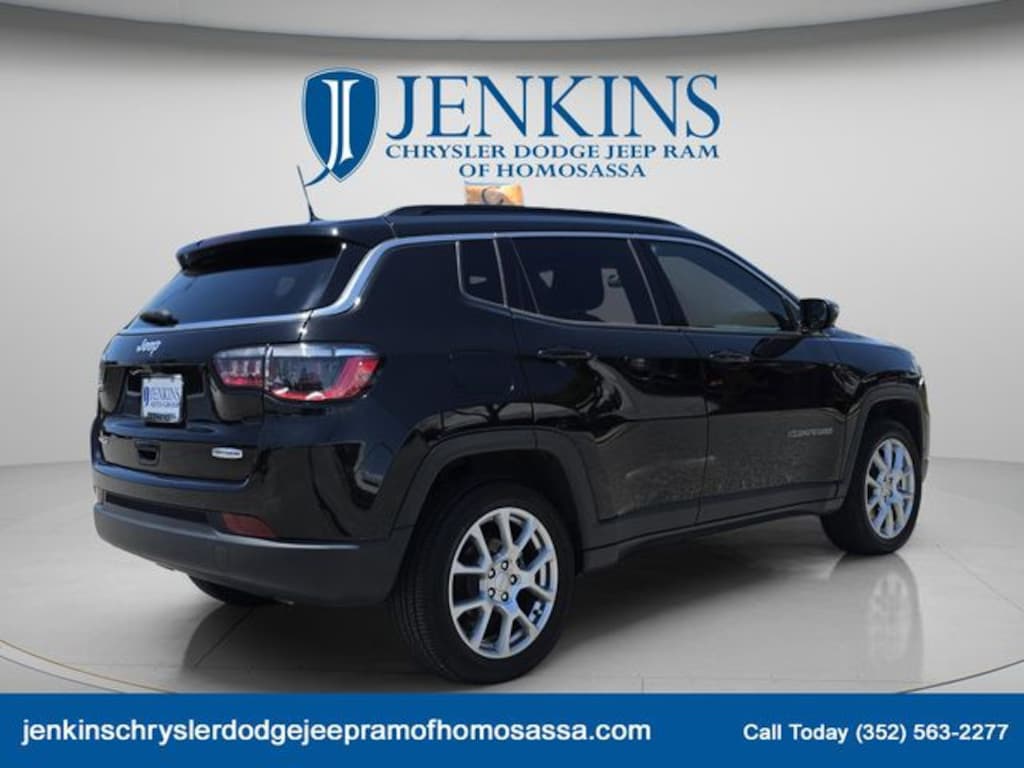 Used 2023 Jeep Compass Latitude Lux SUV
