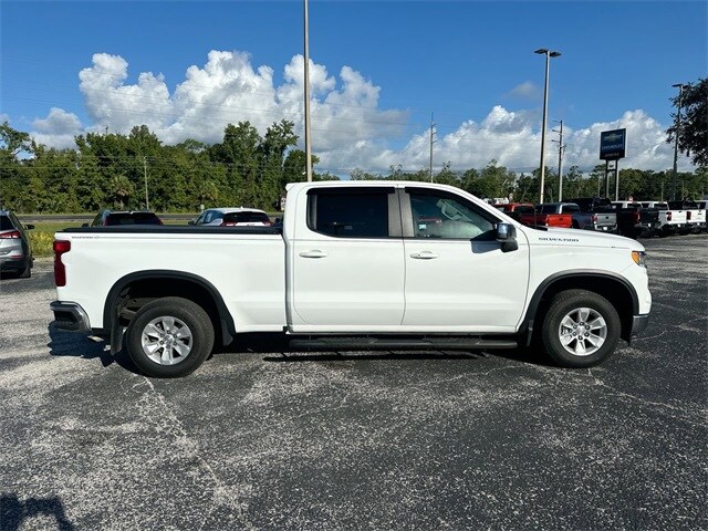 2023 Chevrolet Silverado 1500 LT photo 3