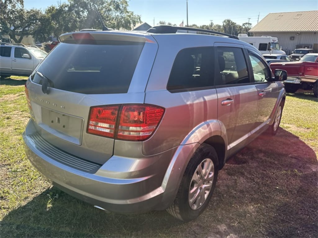 Used 2017 Dodge Journey SE SUV