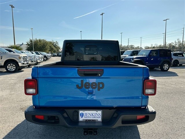 2023 Jeep Gladiator Sport S photo 4