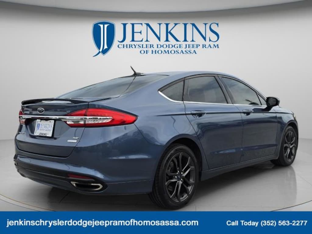 Used 2018 Ford Fusion SE Sedan