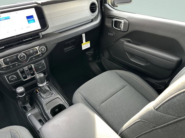 2025 Jeep Wrangler 4-Door Sport - Photo 14