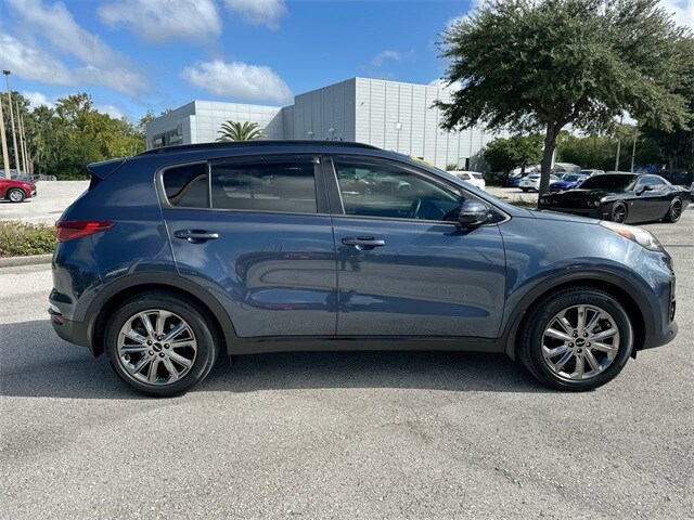 2022 Kia Sportage Nightfall Edition photo 3