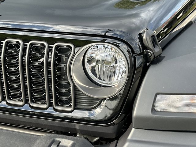 2025 Jeep Wrangler 4-Door Sport - Photo 7