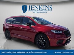 2026 Chrysler Pacifica SELECT Passenger Van