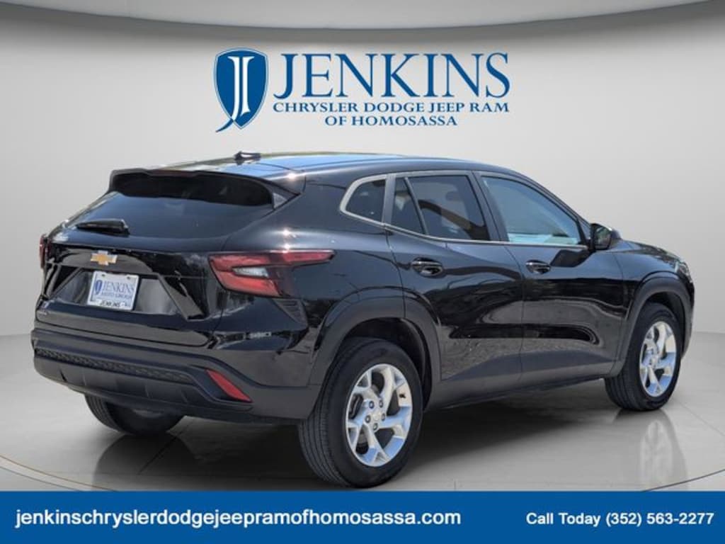 Used 2024 Chevrolet Trax LS SUV