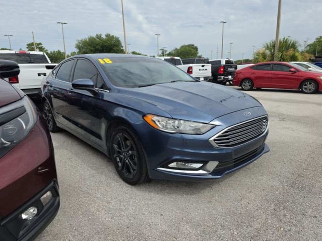 Used 2018 Ford Fusion SE Sedan