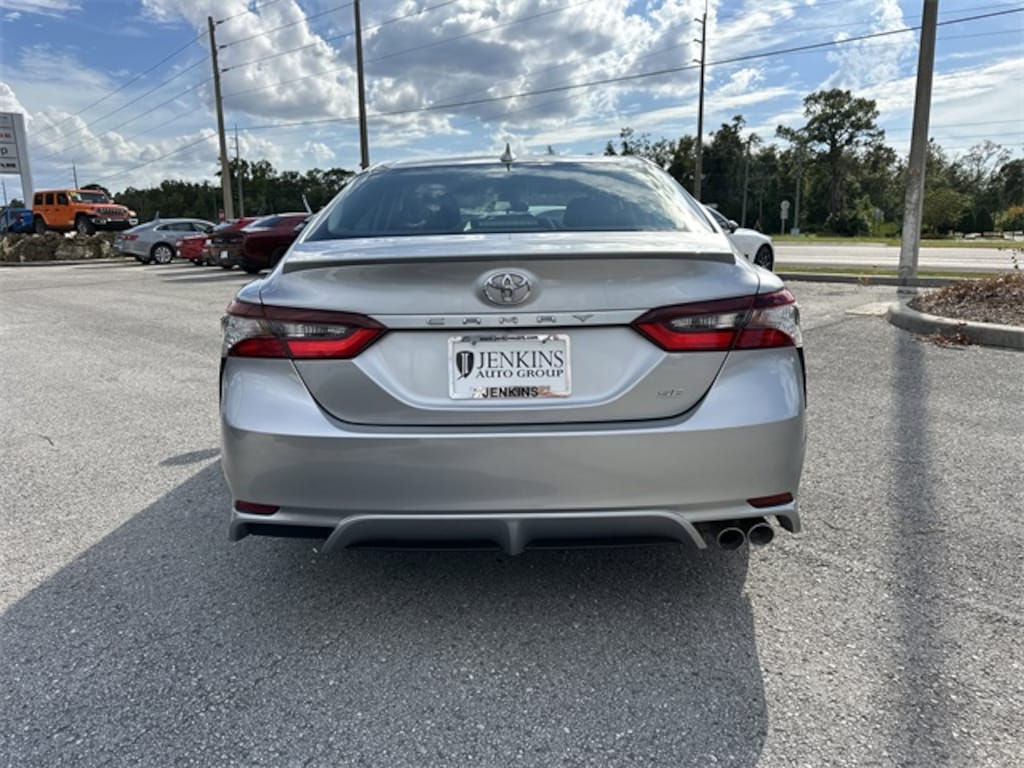 Used 2023 Toyota Camry SE Sedan