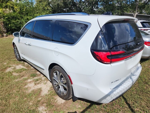 2024 Chrysler Pacifica Pinnacle photo 4