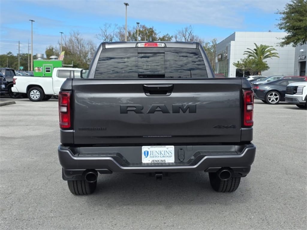 New 2026 Ram 1500 BIG HORN CREW CAB 4X4 5'7 BOX Pickup