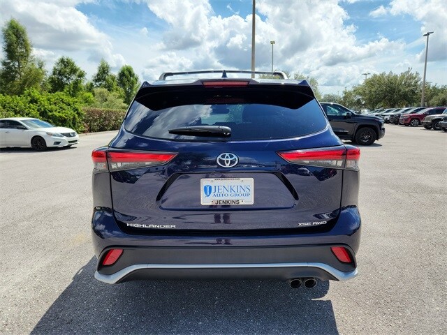 2021 Toyota Highlander XSE photo 3