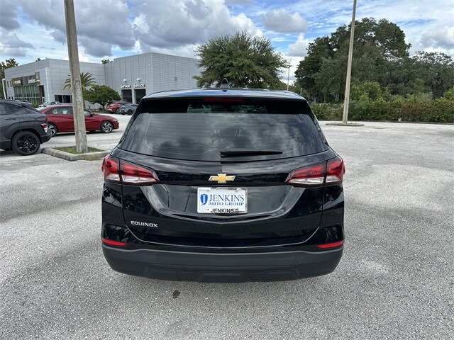 2024 Chevrolet Equinox LS photo 4
