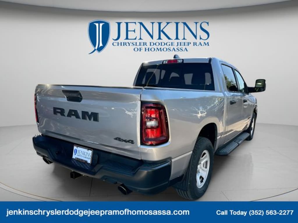 New 2026 Ram 1500 TRADESMAN CREW CAB 4X4 5'7 BOX Pickup