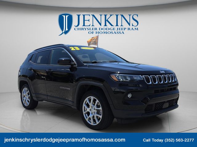 2023 Jeep Compass Latitude Lux 4X4's photo