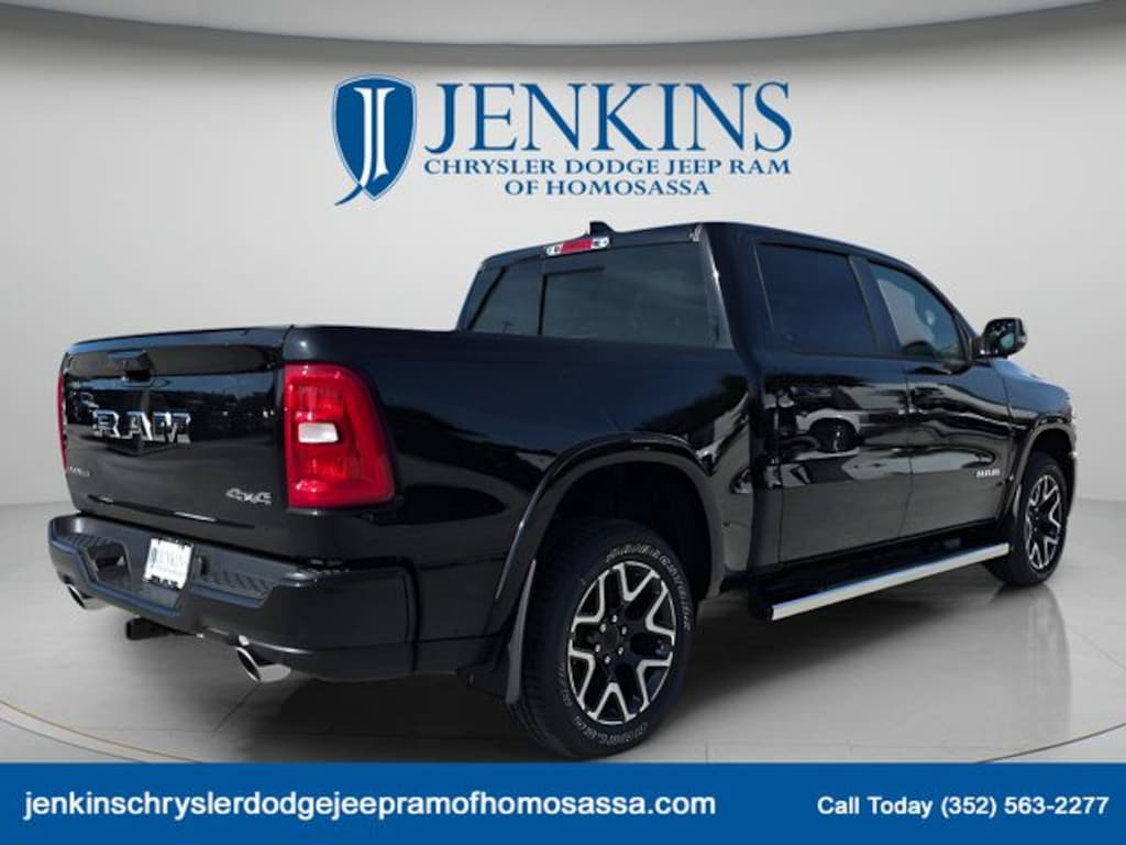 New 2026 Ram 1500 LARAMIE CREW CAB 4X4 5'7 BOX Pickup