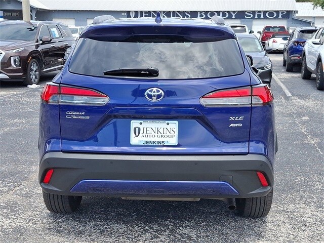 2024 Toyota Corolla Cross XLE photo 4