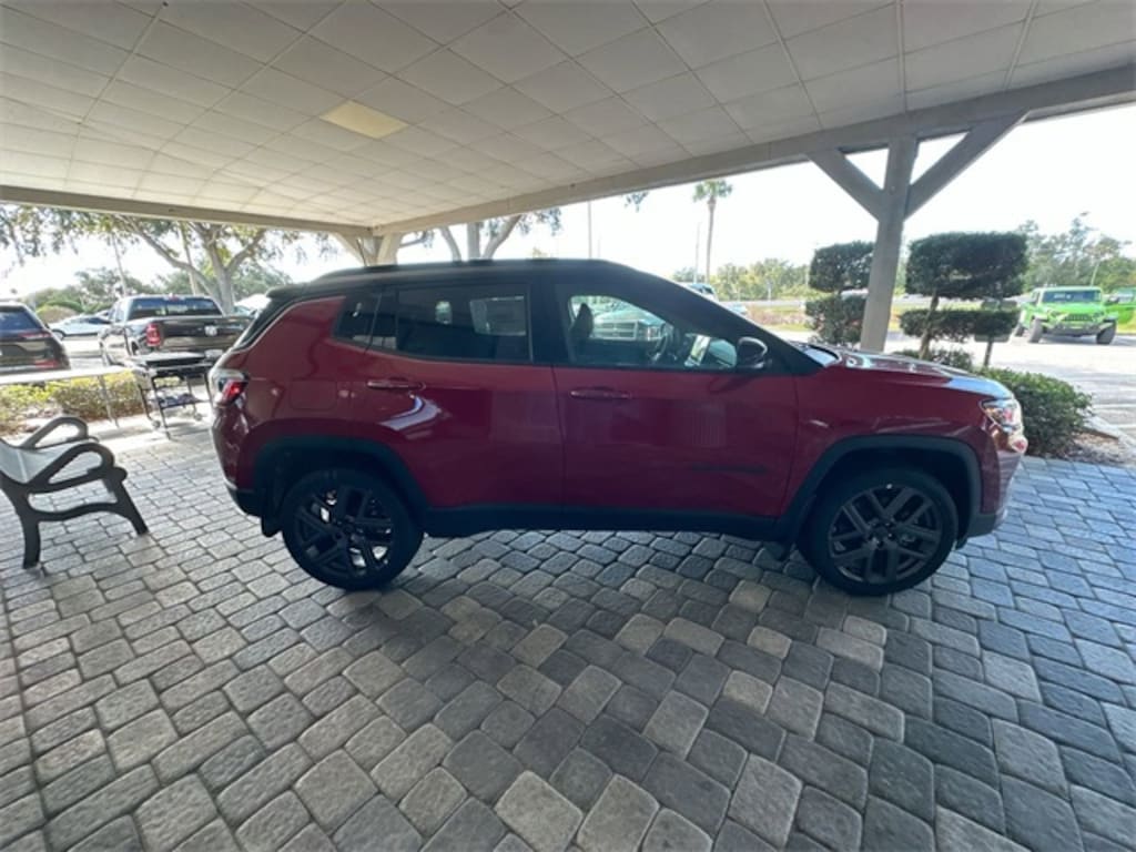 New 2026 Jeep Compass LIMITED ALTITUDE 4X4 Sport Utility