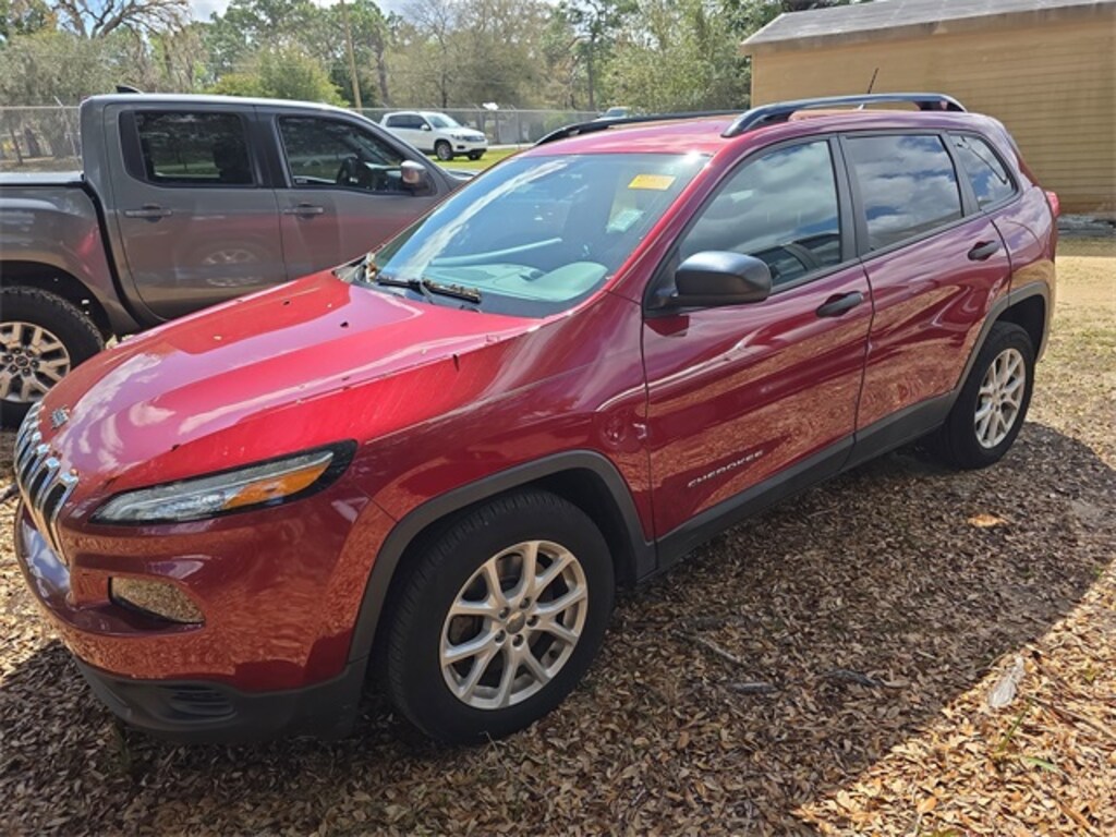 Used 2016 Jeep Cherokee Sport FWD SUV