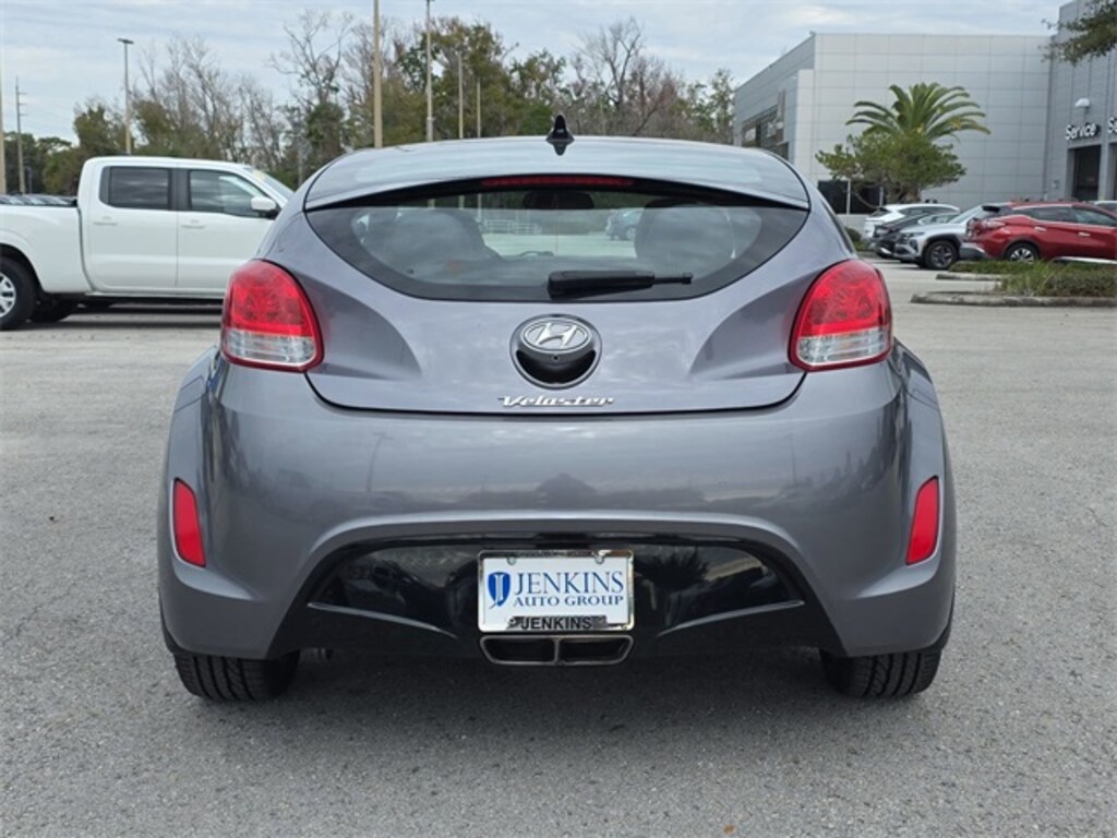 Used 2016 Hyundai Veloster Base w/Yellow Accent Hatchback