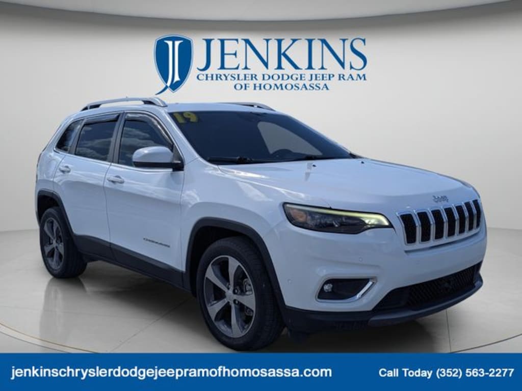 Used 2019 Jeep Cherokee Limited FWD SUV