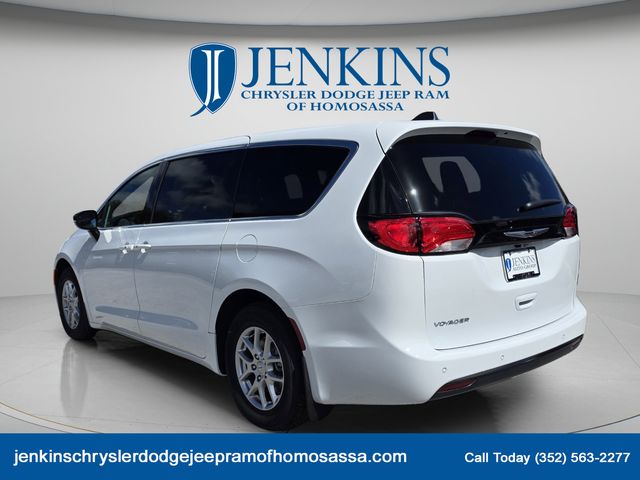 2026 Chrysler Voyager