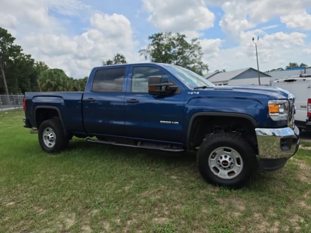 Used 2018 GMC Sierra 2500HD Base Truck Crew Cab