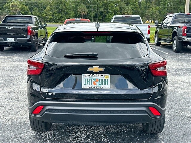 2024 Chevrolet Trax LS photo 3