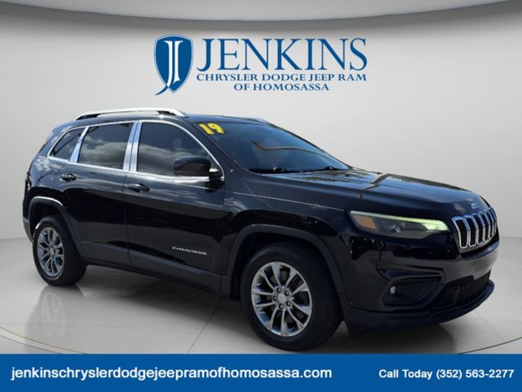 Used 2019 Jeep Cherokee Latitude Plus FWD SUV