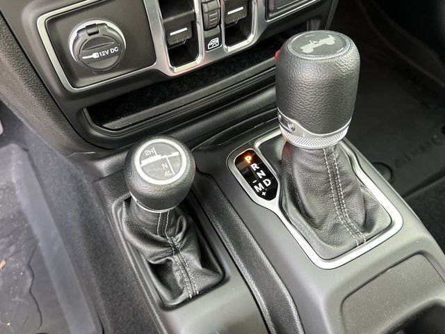 2025 Jeep Wrangler 4-Door Sport - Photo 9