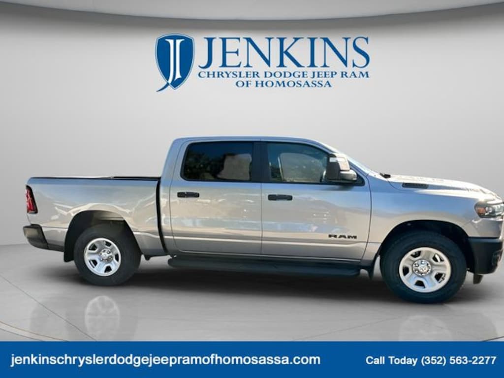 New 2026 Ram 1500 TRADESMAN CREW CAB 4X4 5'7 BOX Pickup