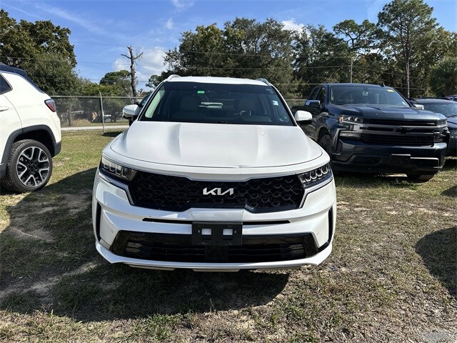 2023 Kia Sorento Hybrid EX photo 2