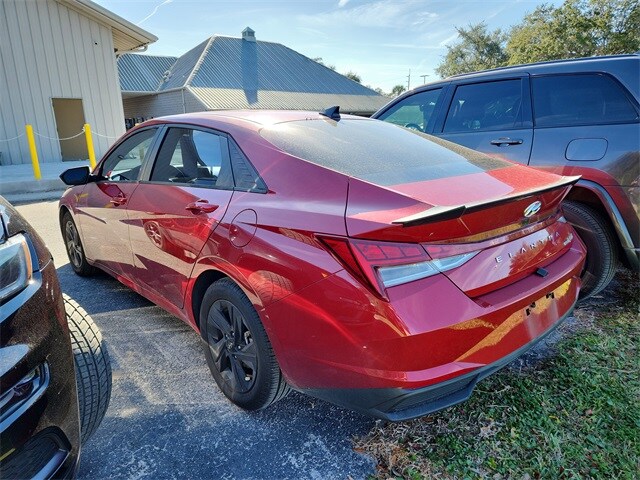 2023 Hyundai Elantra Hybrid Blue photo 3
