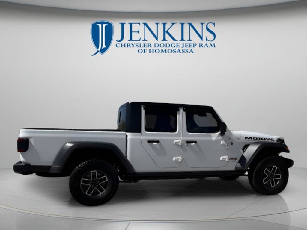 Used 2025 Jeep Gladiator Mojave Truck Crew Cab