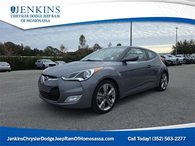 2016 Hyundai Veloster Base's photo
