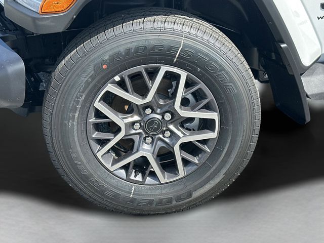 2025 Jeep Wrangler 4-Door Sahara - Photo 31