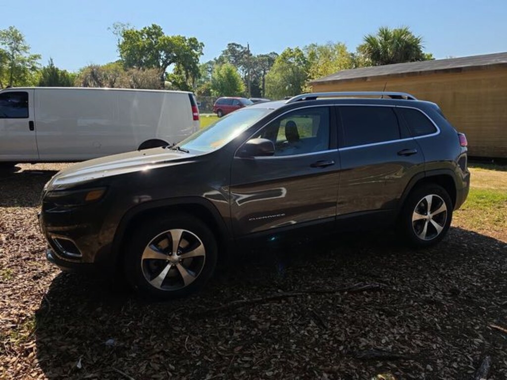 Used 2021 Jeep Cherokee Limited SUV