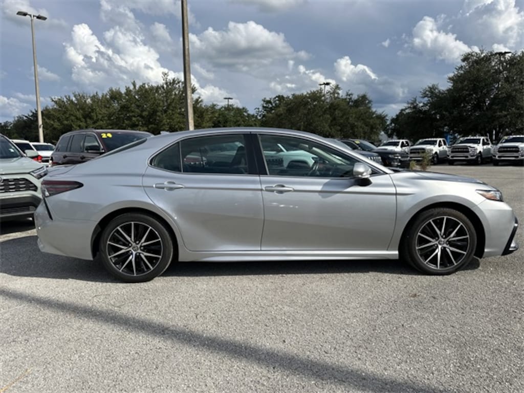 Used 2023 Toyota Camry SE Sedan