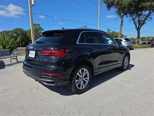 2024 Audi Q3 45 TFSI S line Premium photo 4