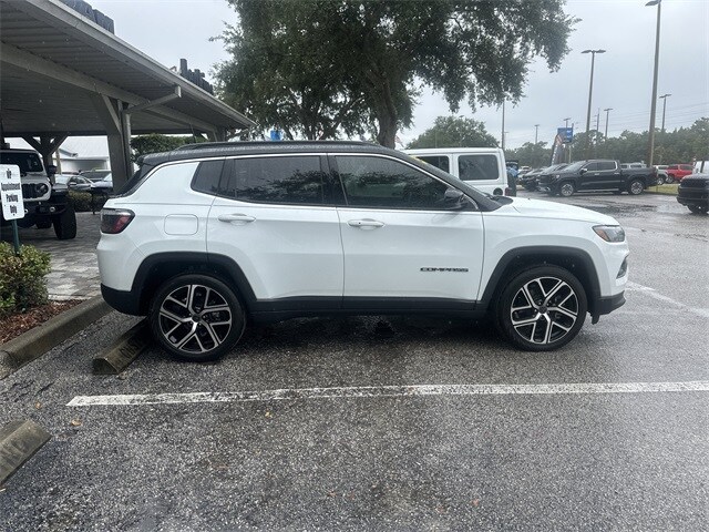 2025 Jeep Compass Limited photo 3
