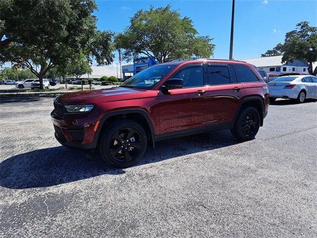 2024 Jeep Grand Cherokee Altitude X photo 2
