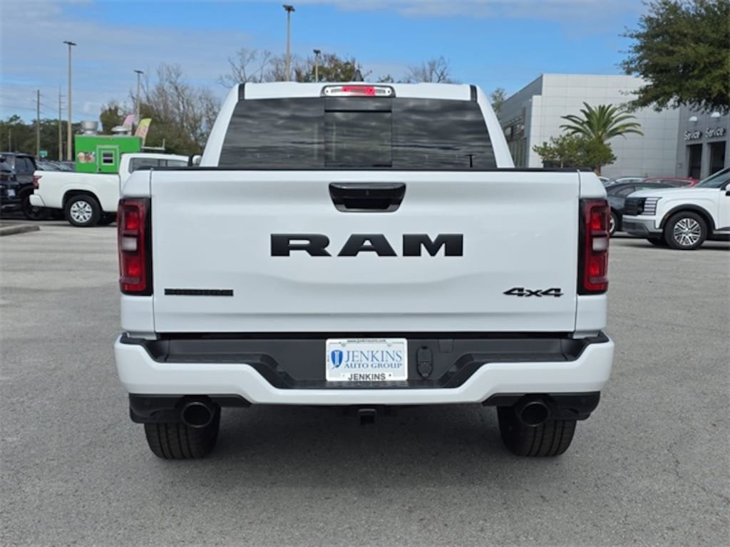 New 2026 Ram 1500 BIG HORN CREW CAB 4X4 5'7 BOX Pickup