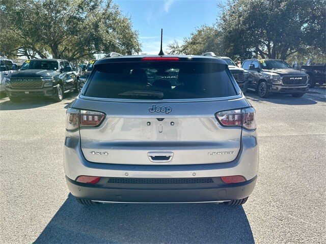 2023 Jeep Compass Limited photo 4