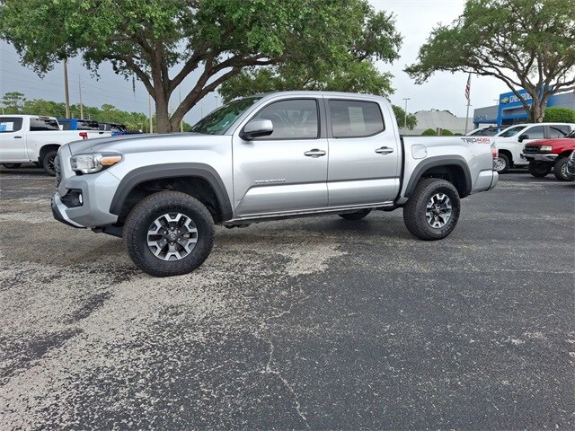 2023 Toyota Tacoma TRD Off-Road V6 4x4 photo 2